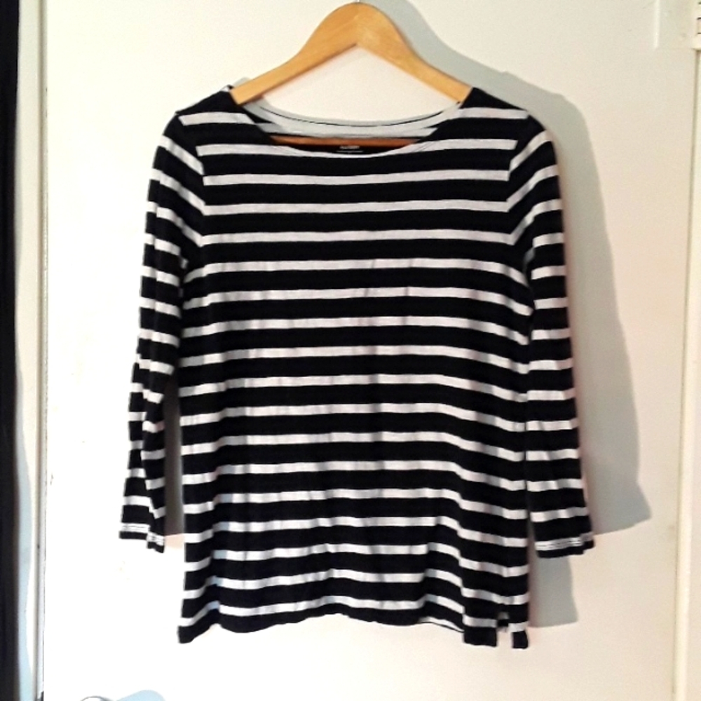 Old Navy Black and White Striped Longsleeve Top size medium